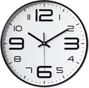 ساعة حائط كلاسيك من انتاج شركة جنيريك
